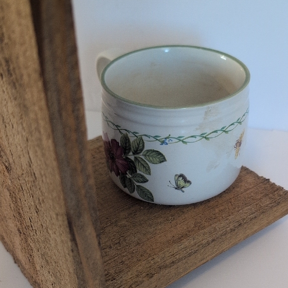 Rustic Wooden Handcrafted Bird Feeder April Showers Bring May Flowers - Picture 8 of 16